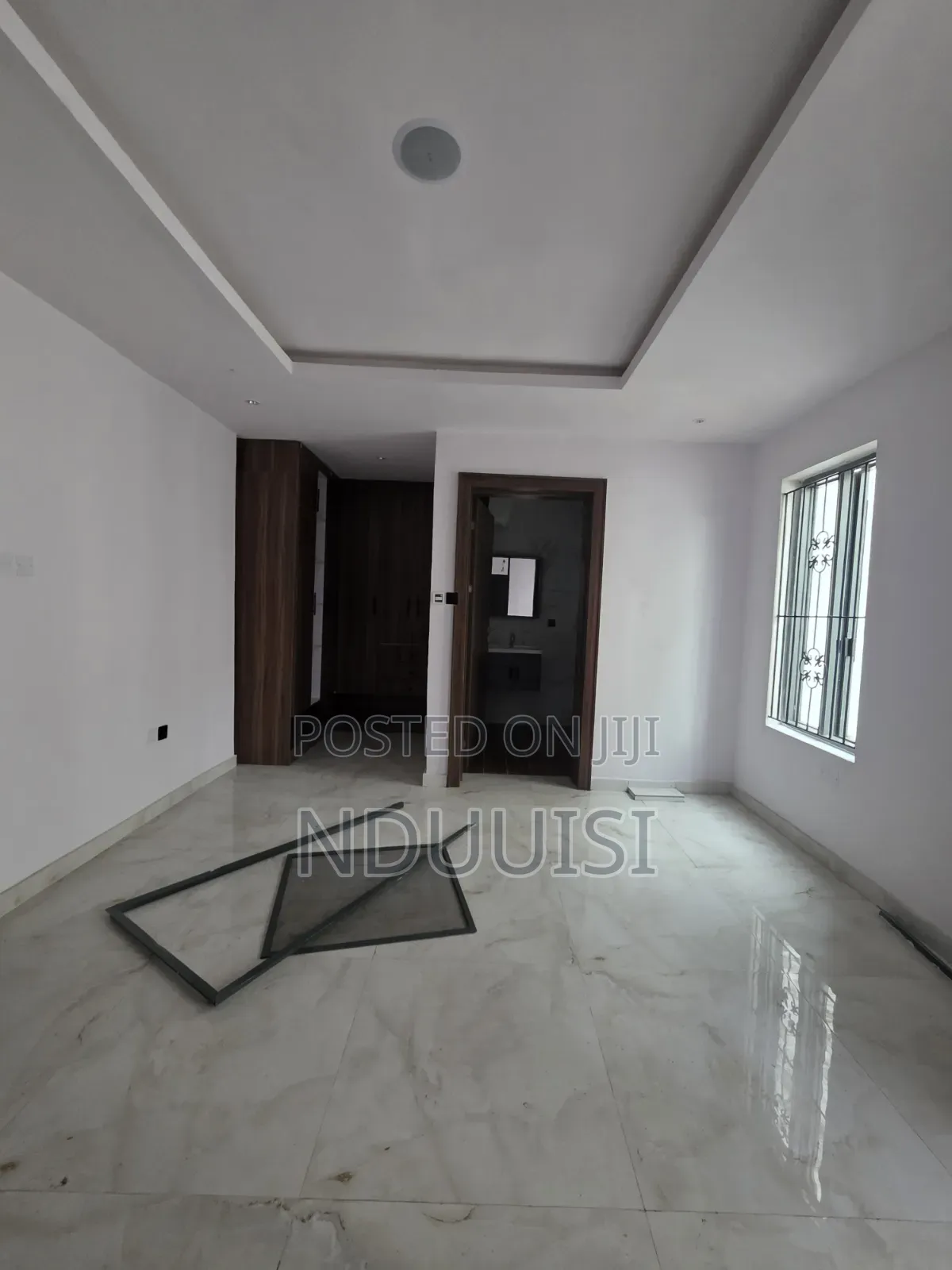 5bdrm Duplex in Pinnock Beach Estate, Osapa london for sale in Osapa london
