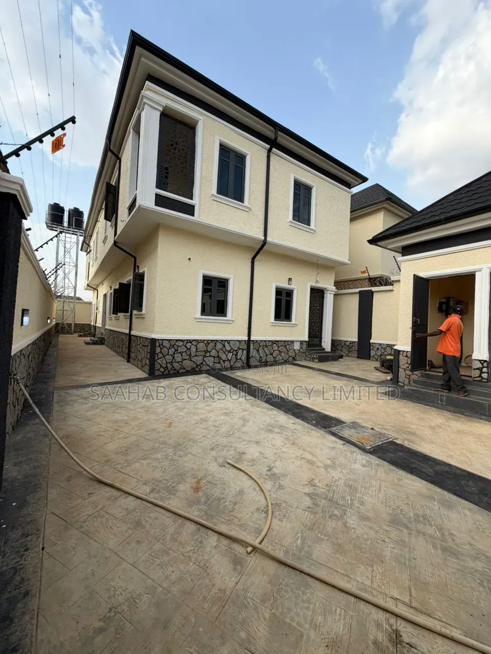 4bdrm Duplex in Larex, Wumba for sale in Wumba