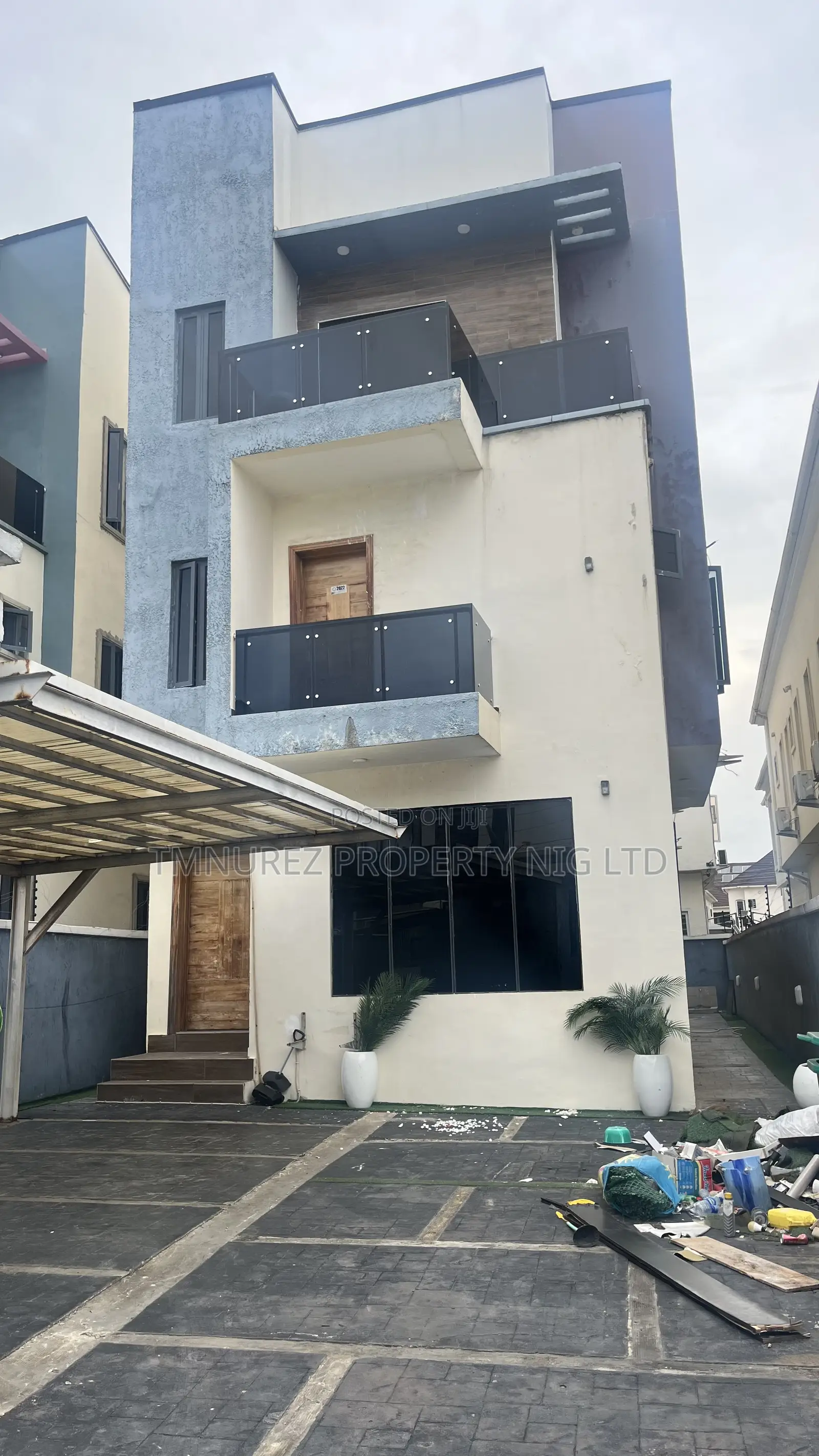 5bdrm Duplex in Ikota for rent in Ikota