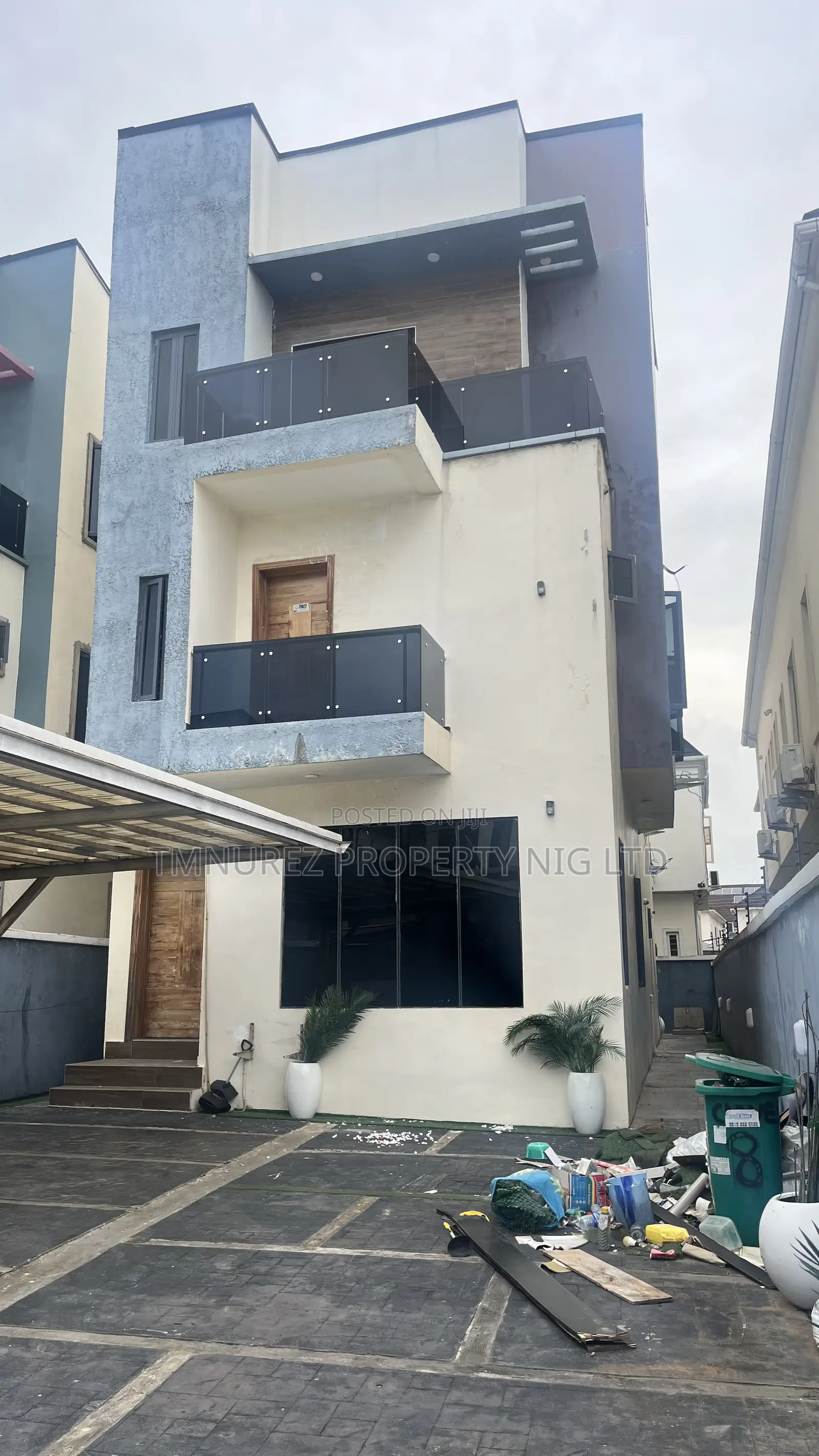 5bdrm Duplex in Ikota for rent in Ikota
