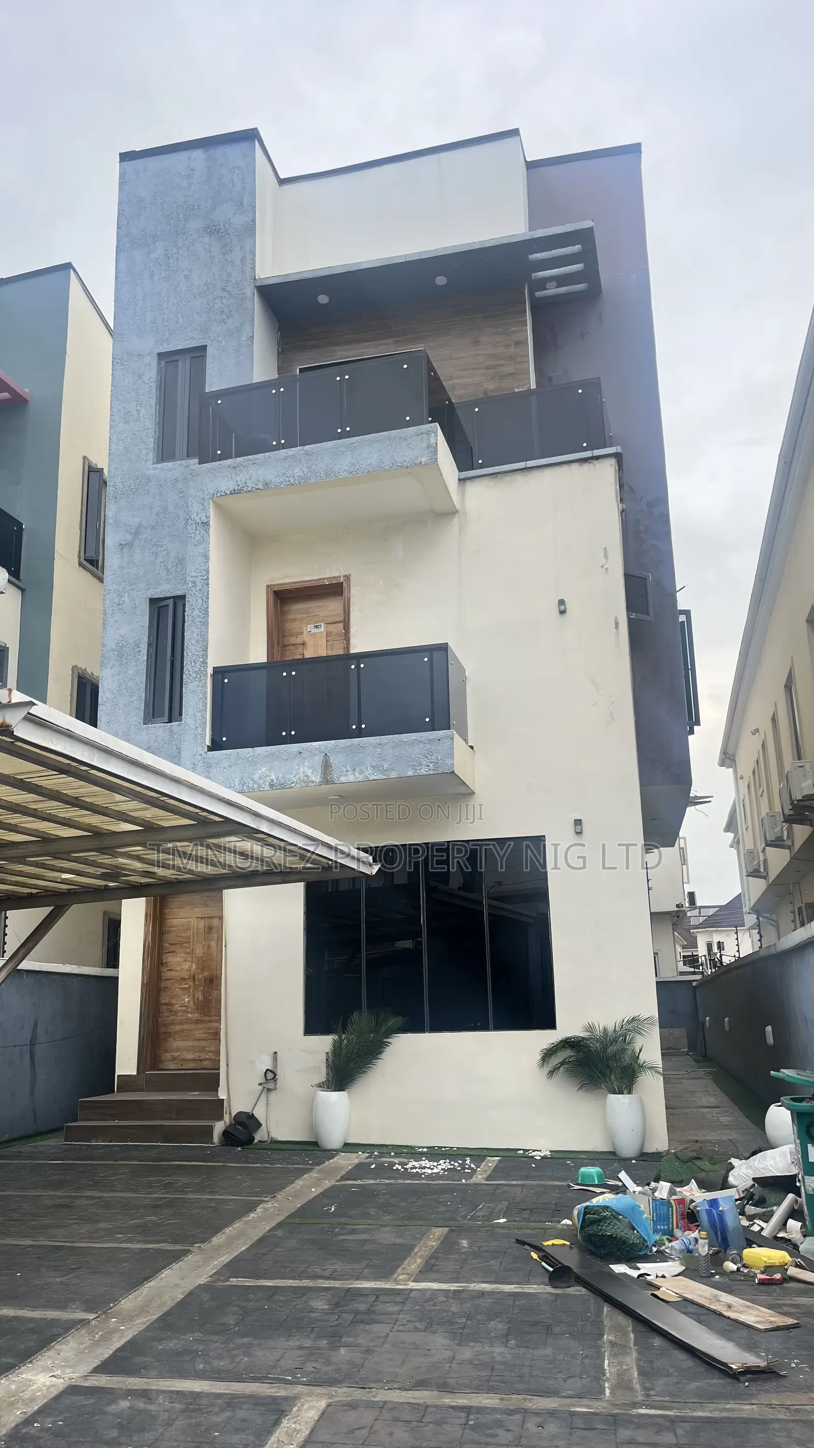 5bdrm Duplex in Ikota for rent in Ikota