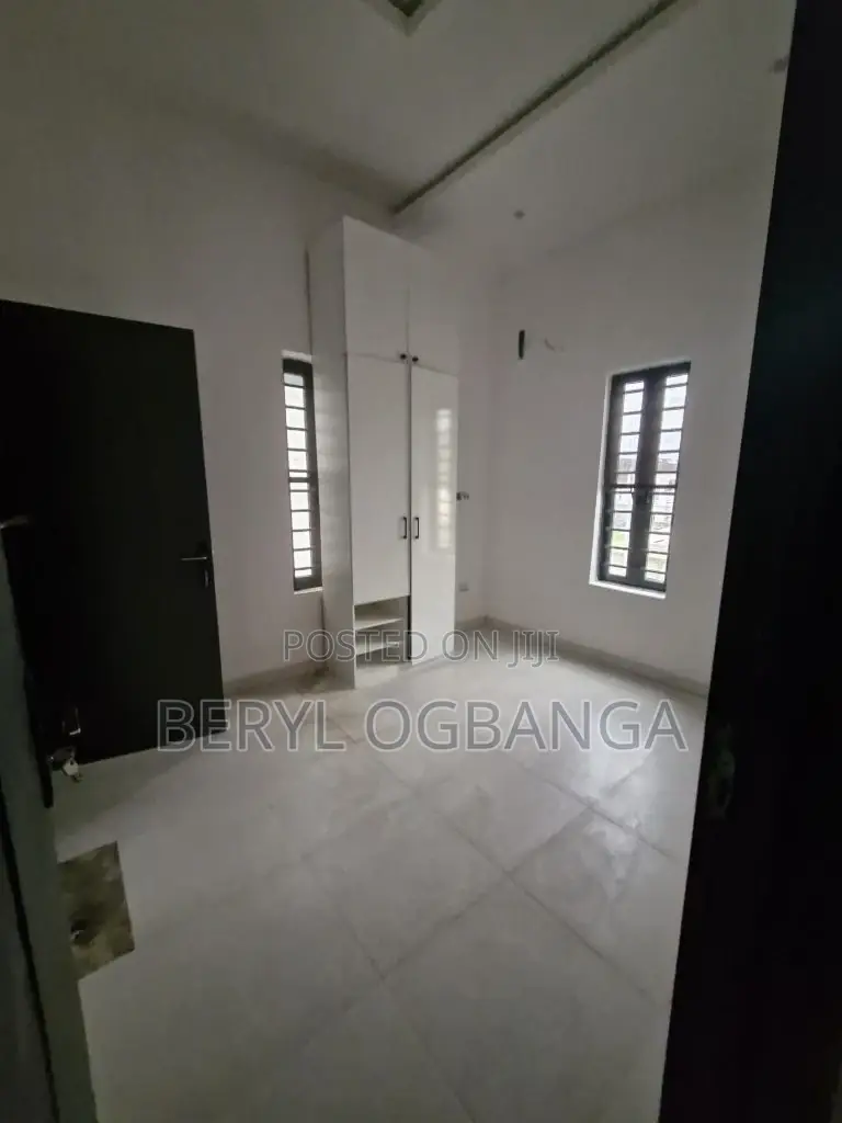 4bdrm Duplex in Osapa london for sale in Osapa london