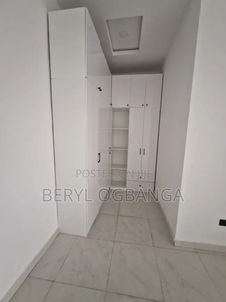 4bdrm Duplex in Osapa london for sale in Osapa london