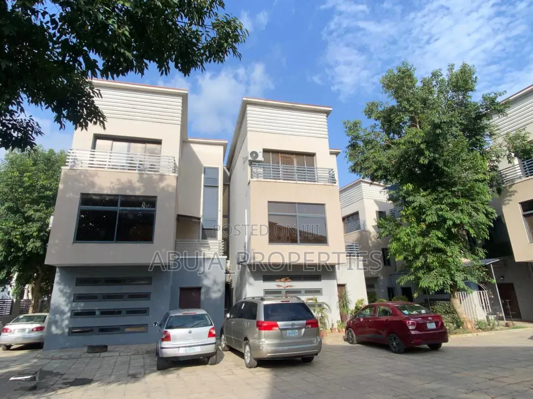 4bdrm Duplex in Jabi for sale in Jabi