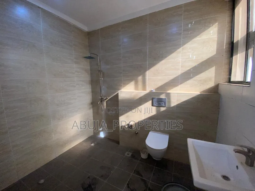 4bdrm Duplex in Jabi for sale in Jabi
