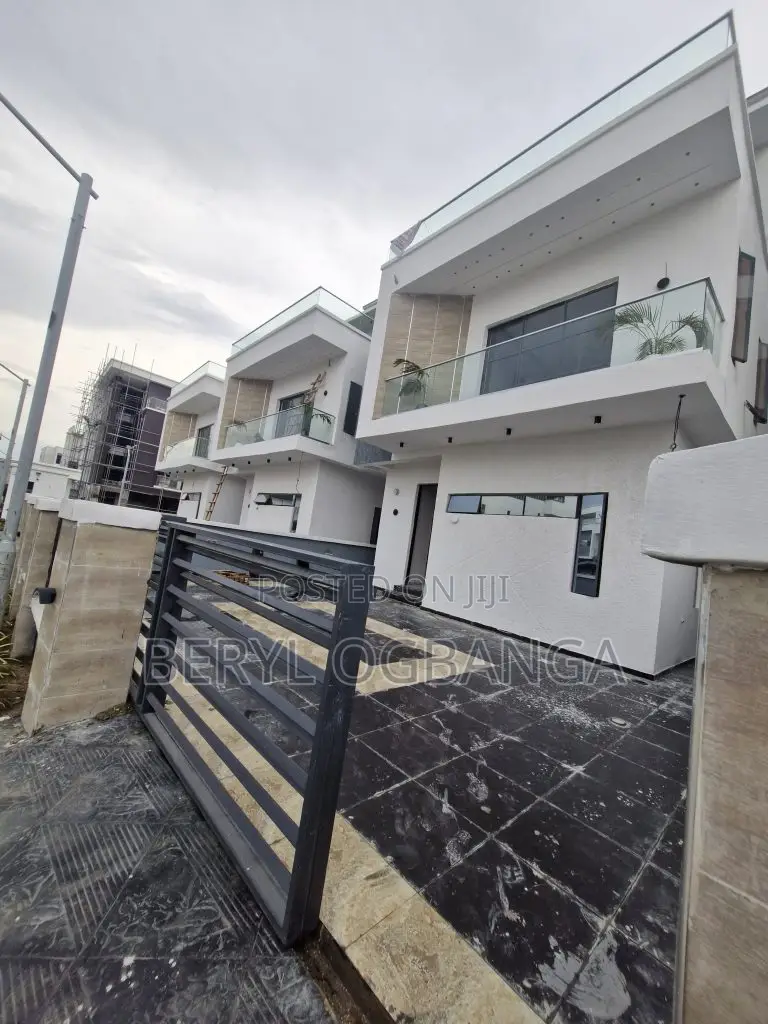 5bdrm Duplex in Osapa london for sale in Osapa london