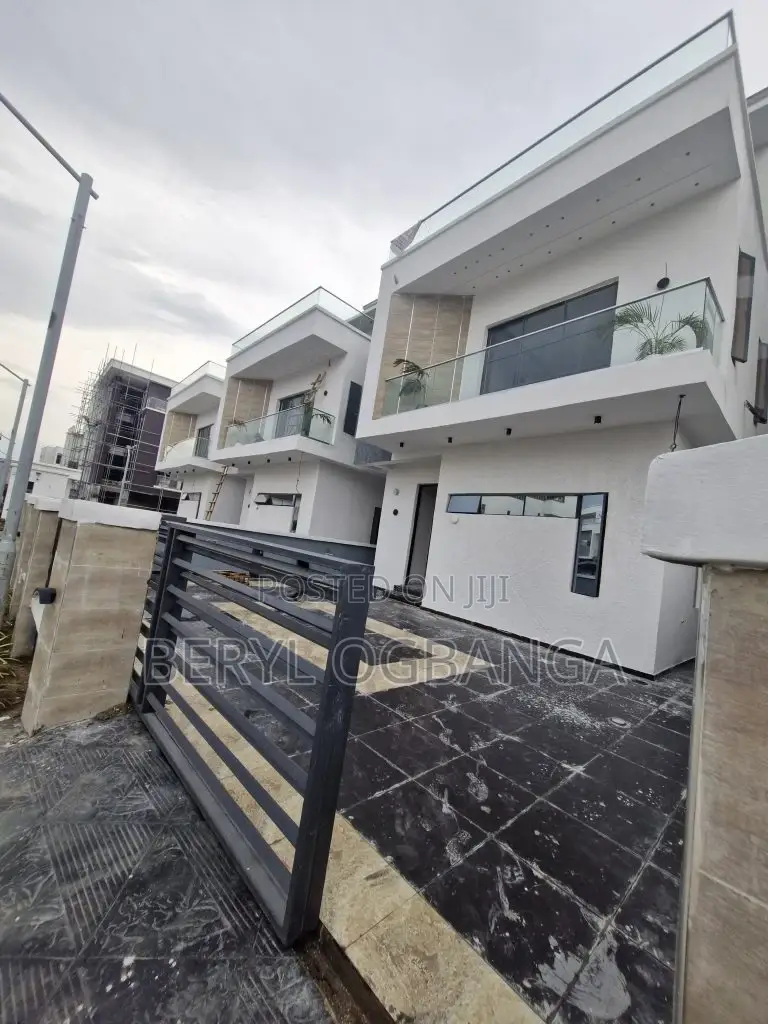 5bdrm Duplex in Osapa london for sale in Osapa london