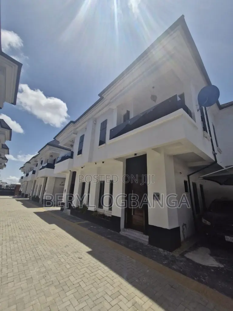 4bdrm Duplex in Ikate for sale in Ikate