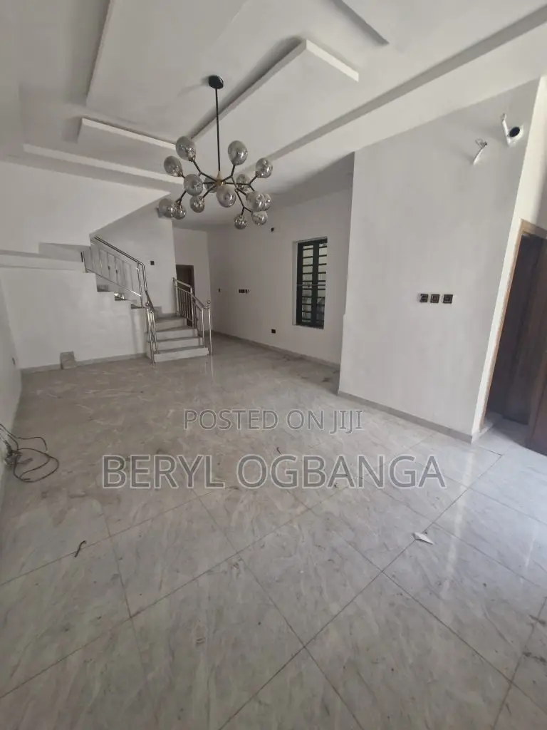 4bdrm Duplex in Ikate for sale in Ikate