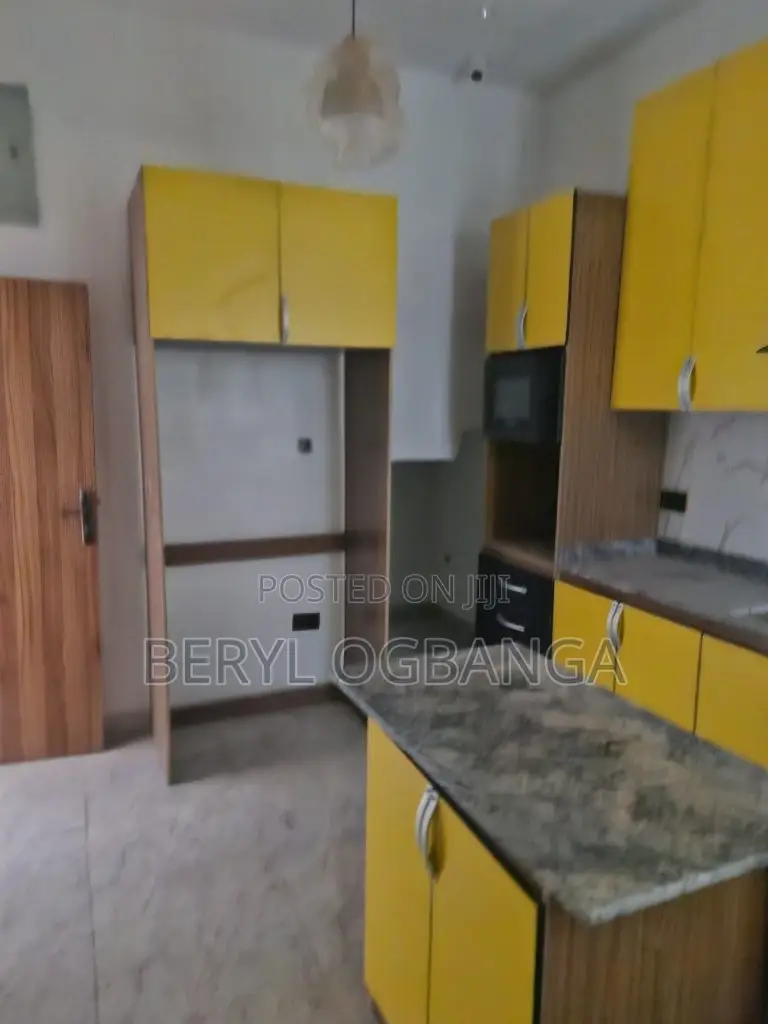4bdrm Duplex in Ikate for sale in Ikate