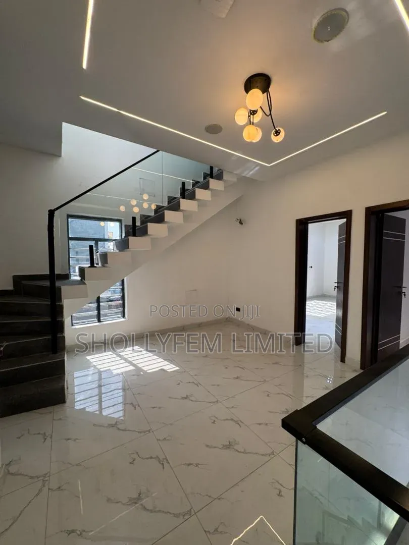 Furnished 4bdrm Townhouse/Terrace in Osapa London for sale in Osapa london