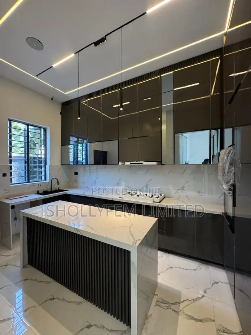 Furnished 4bdrm Townhouse/Terrace in Osapa London for sale in Osapa london