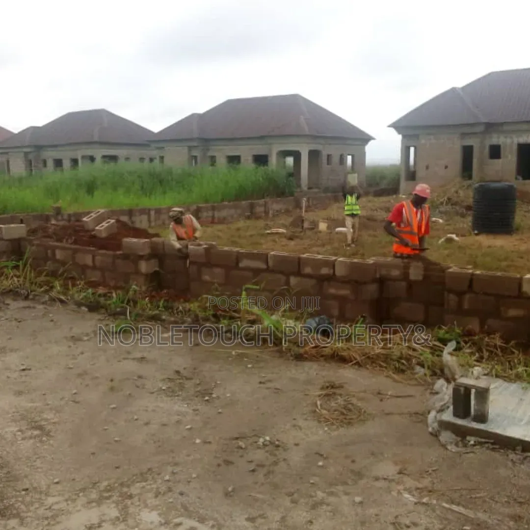 2bdrm House in Pz Cooperate Estate for sale in Shimawa