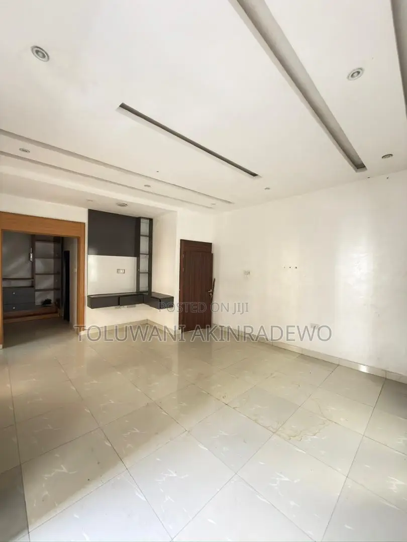 3bdrm Duplex in Ajah, Off Lekki-Epe Expressway for rent in Off Lekki-Epe Expressway