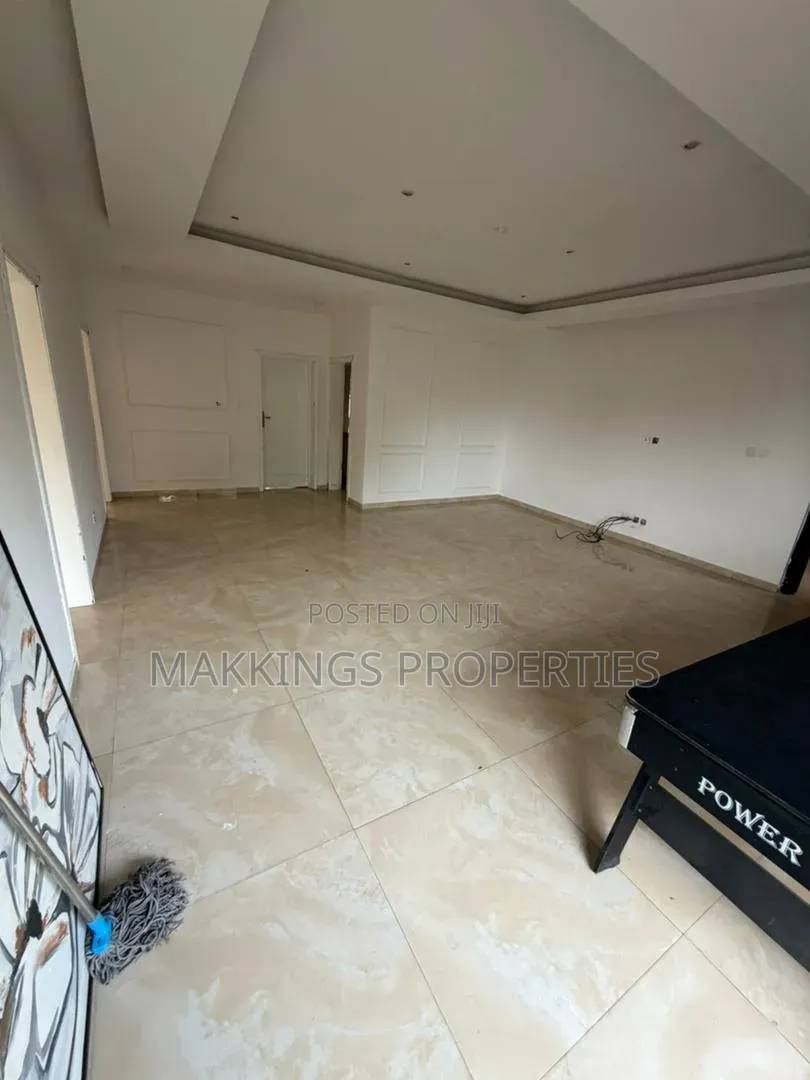 3bdrm Apartment in Lekki Phase 1 for rent in Lekki Phase 1