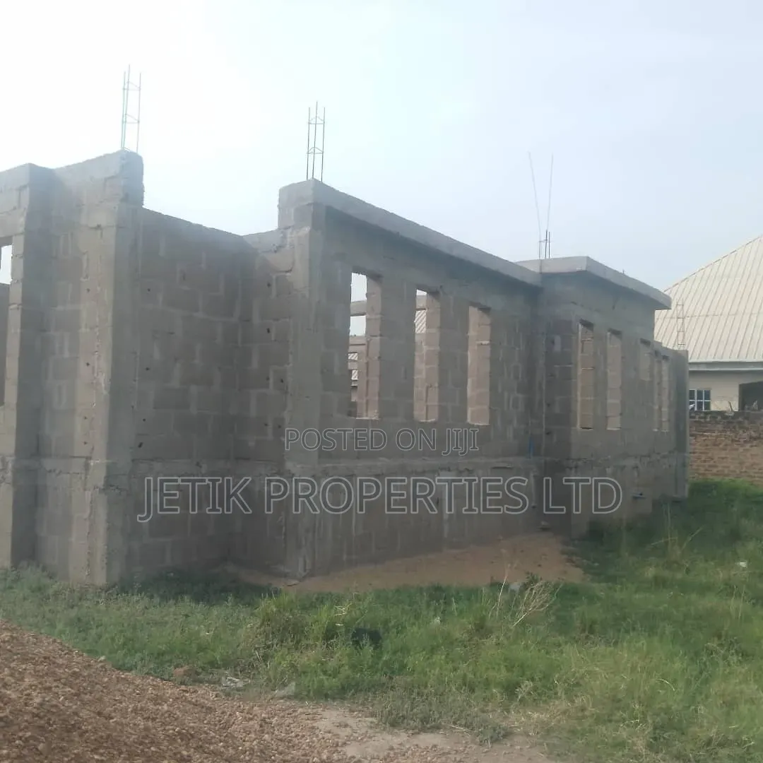 3bdrm Bungalow in Federal Low Cost, for sale in Makurdi