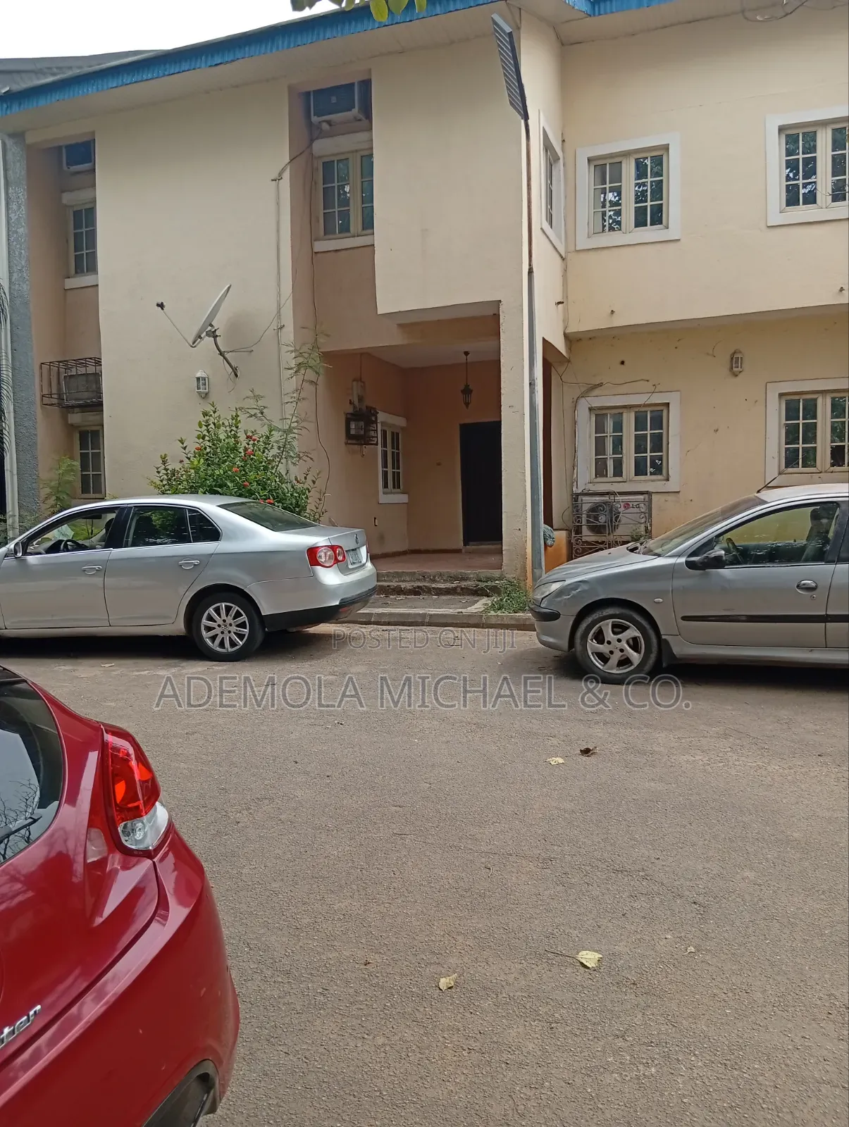 4bdrm Townhouse/Terrace in Mini Estate By, Wuse 2 for sale in Wuse 2