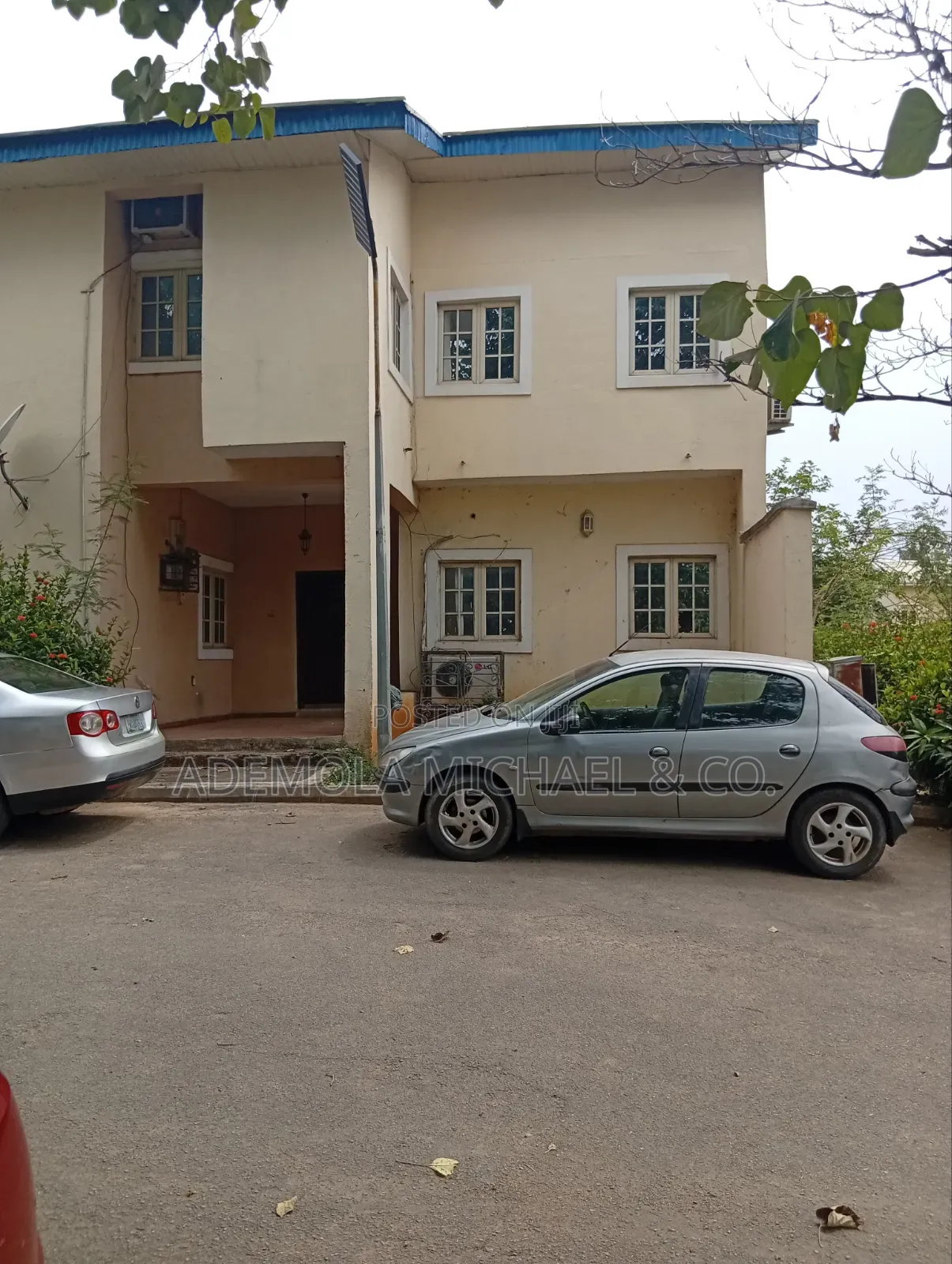 4bdrm Townhouse/Terrace in Mini Estate By, Wuse 2 for sale in Wuse 2