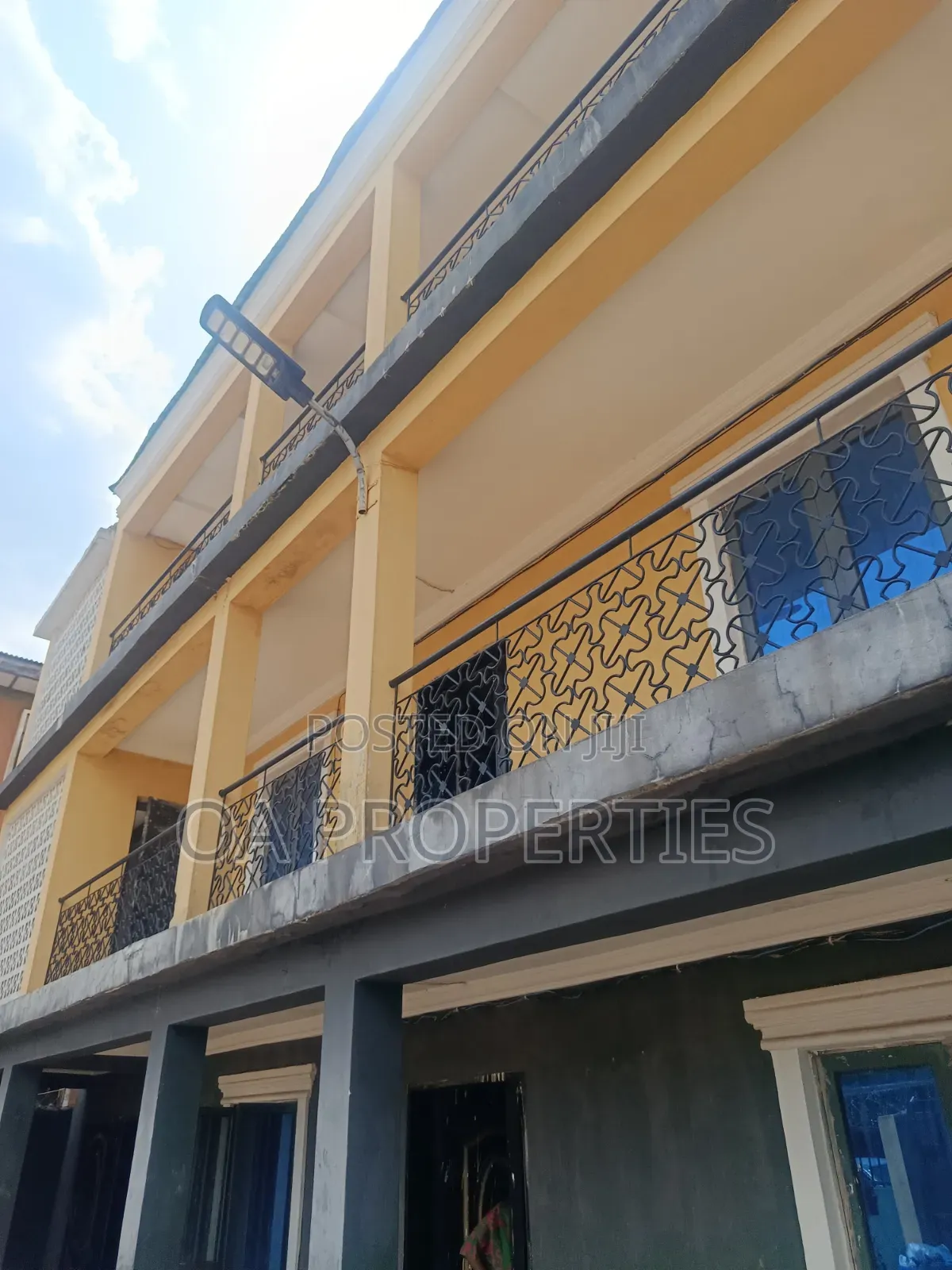 18bdrm Apartment in Ibadan for sale in Ibadan