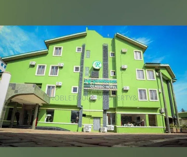 24rooms Standard Hotel With Modern Facilities in Toyin Street