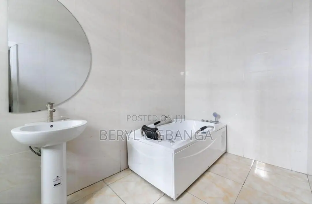 Furnished 4bdrm Duplex in Chevron for rent in Chevron
