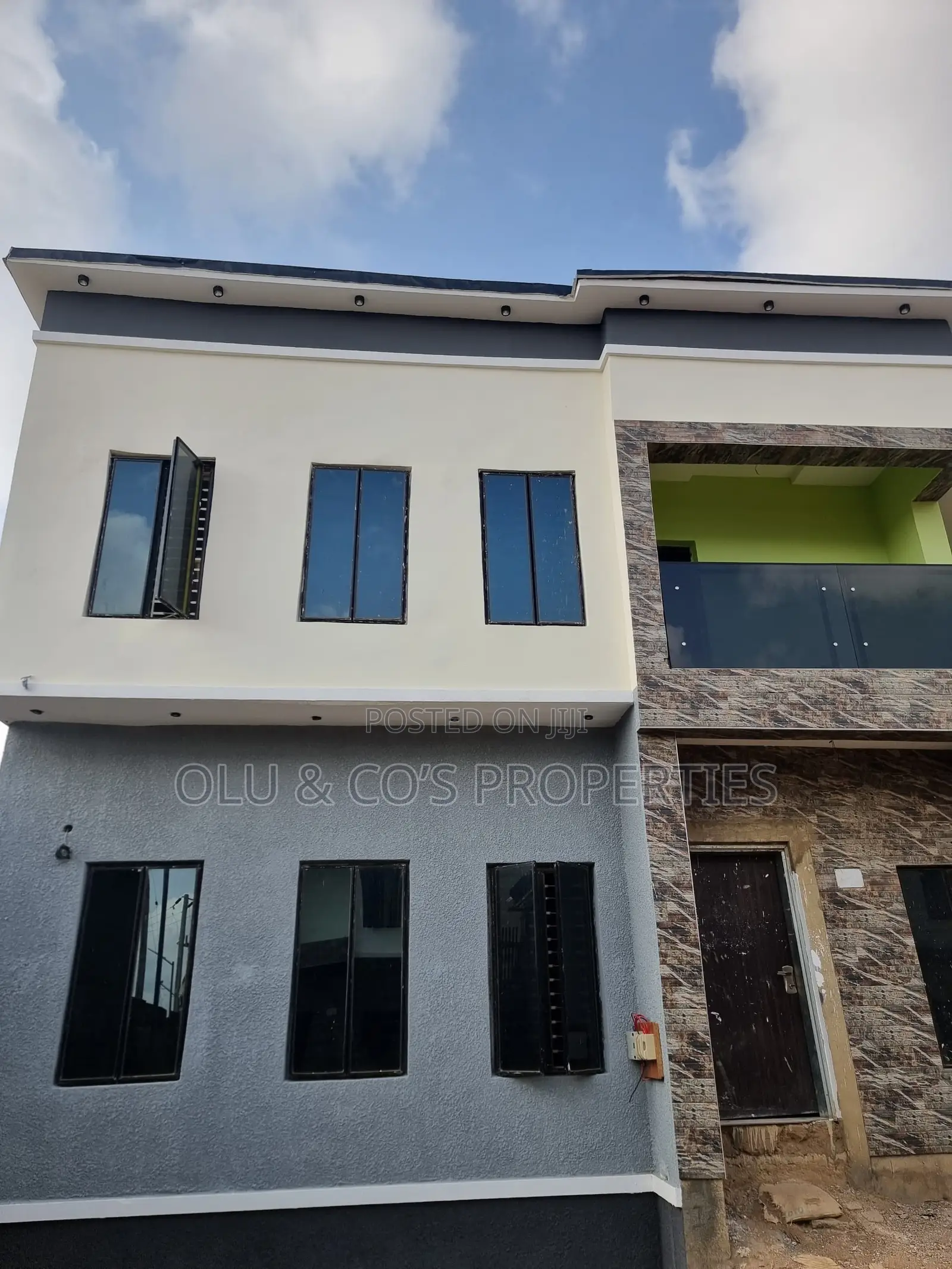 4bdrm Duplex in An Estate In Lugbe for rent in Lugbe District