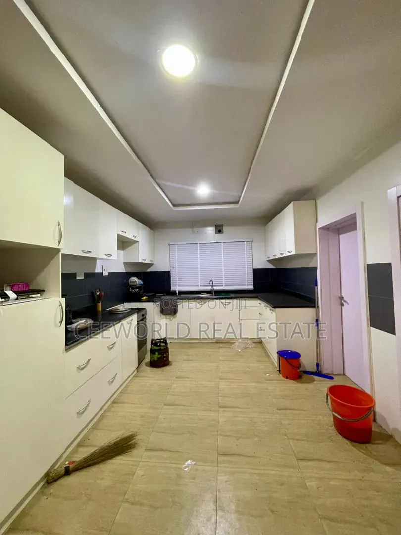 4bdrm Duplex in Jericho Gra for rent in Jericho