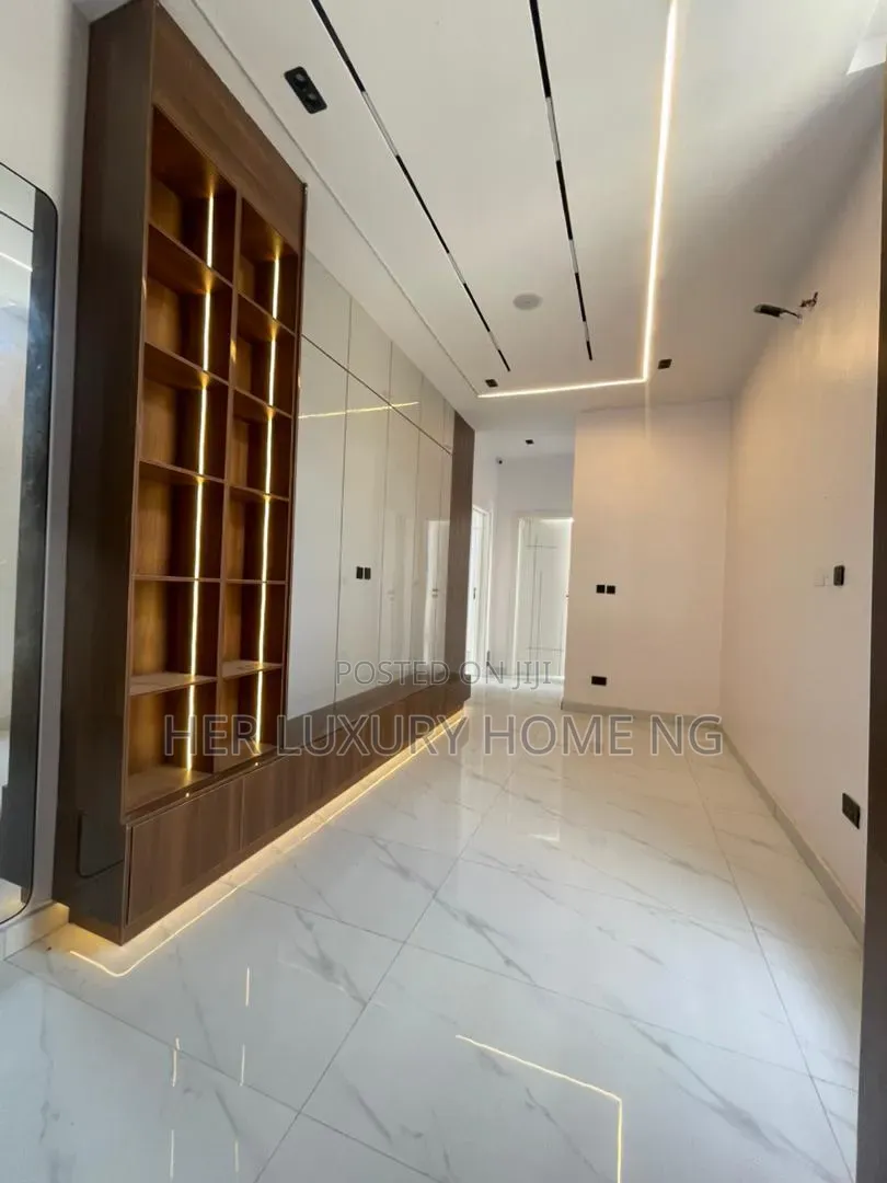 Furnished 5bdrm Duplex in Ikota Gra, Lekki for sale in Lekki