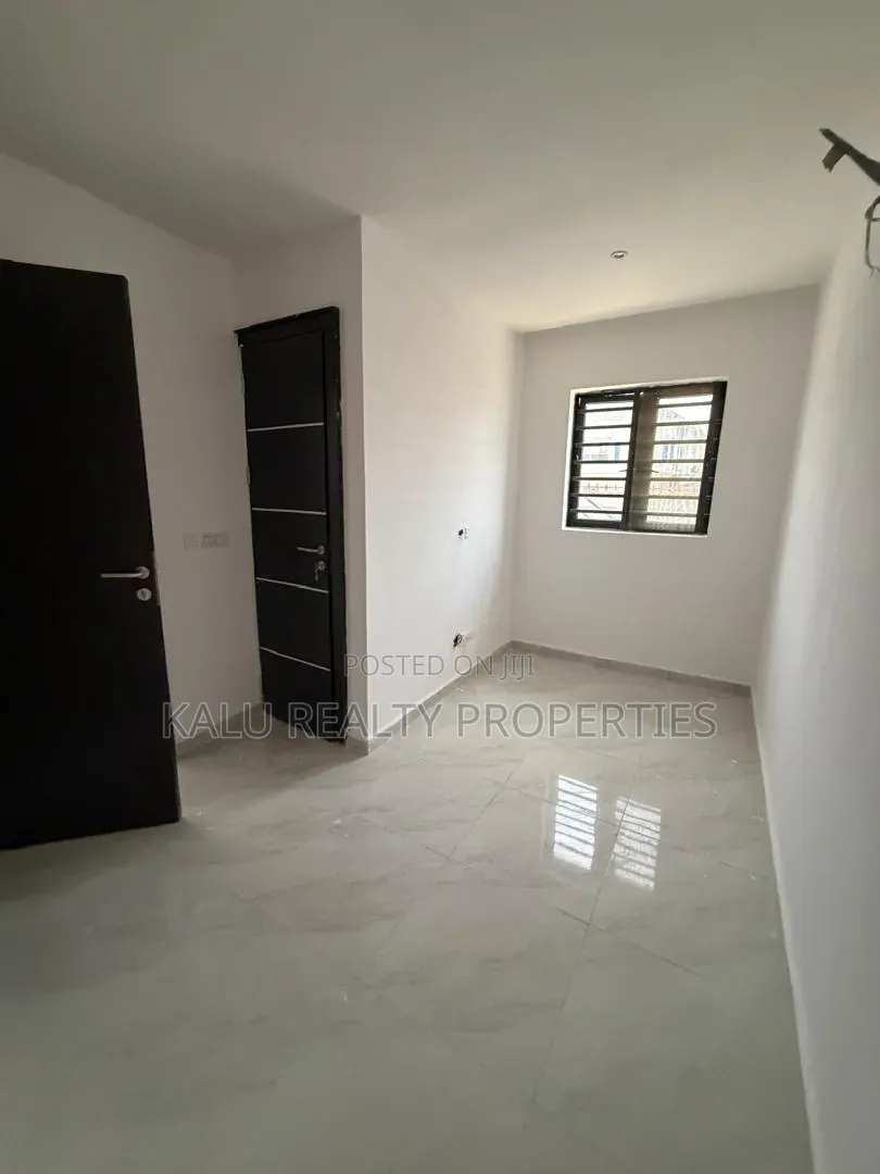3bdrm Duplex in Ologolo for sale in Ologolo