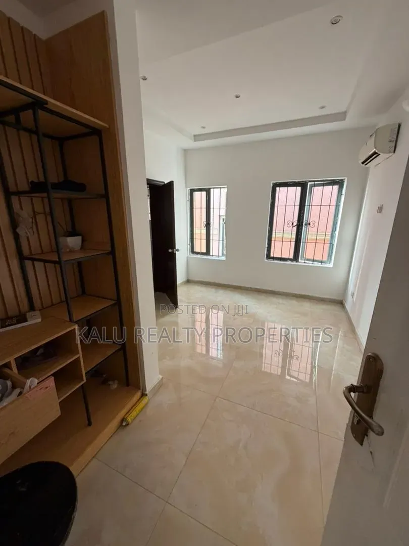 3bdrm Apartment in Lekki Phase1 for rent in Lekki Phase 1
