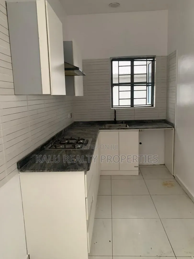 2bdrm Apartment in Oral Estate, Lekki Phase 2 for rent in Lekki Phase 2