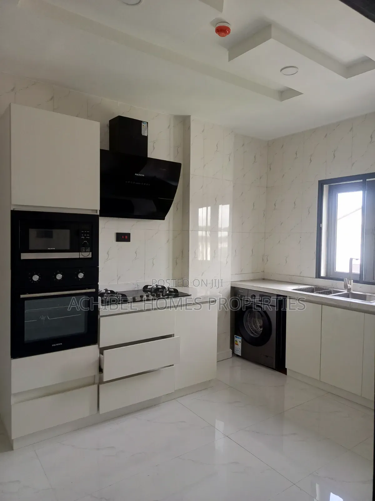 Mini Flat in Off Bourdillon for rent in Bourdillon