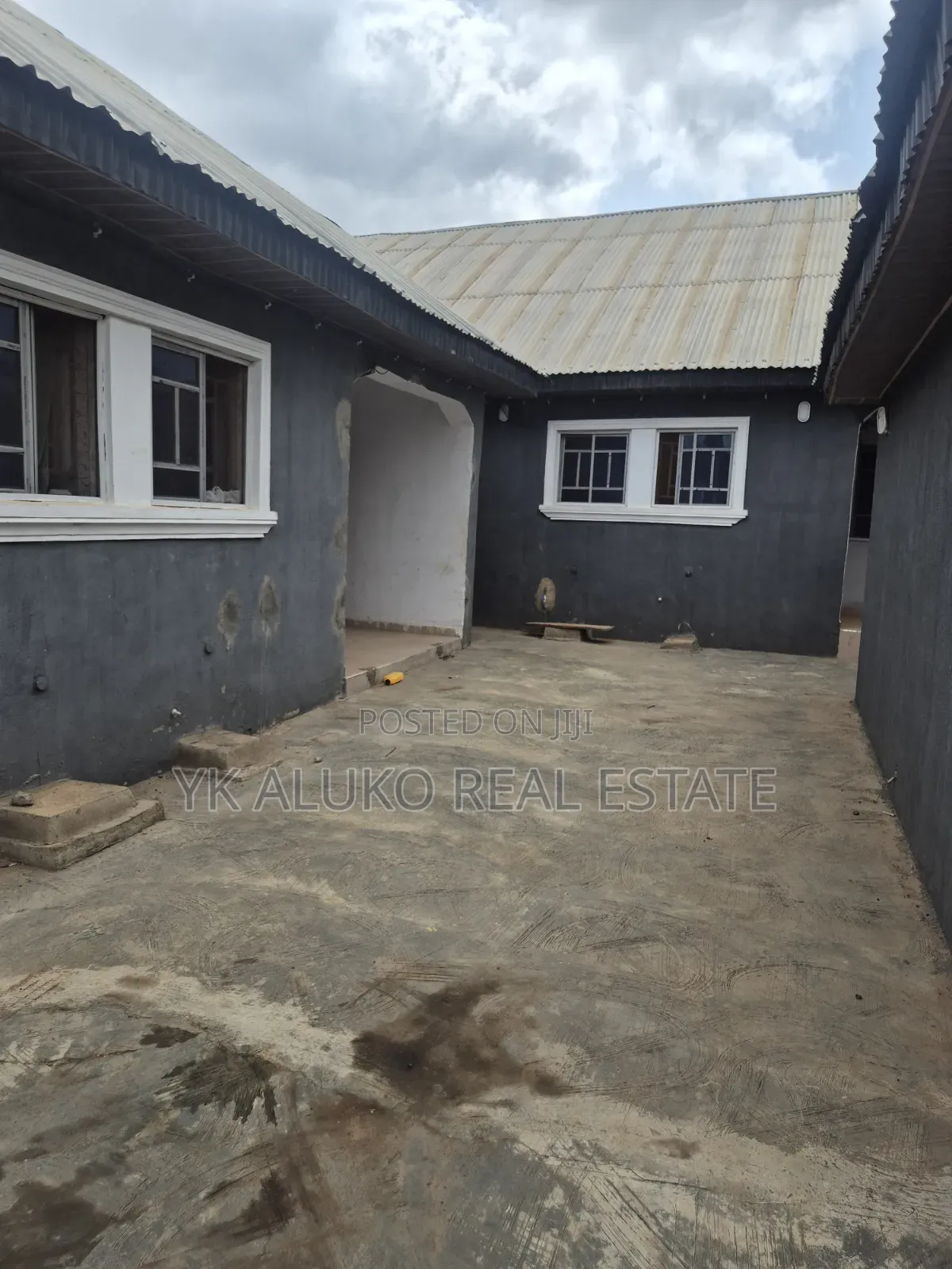 7bdrm Block of Flats in Egbejila Estate, Ilorin West for sale in Ilorin West
