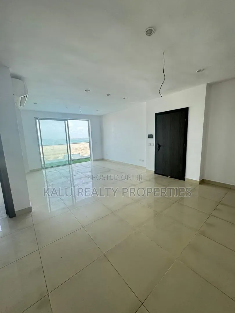 2bdrm Apartment in Blue Waters, Lekki Phase 2 for rent in Lekki Phase 2