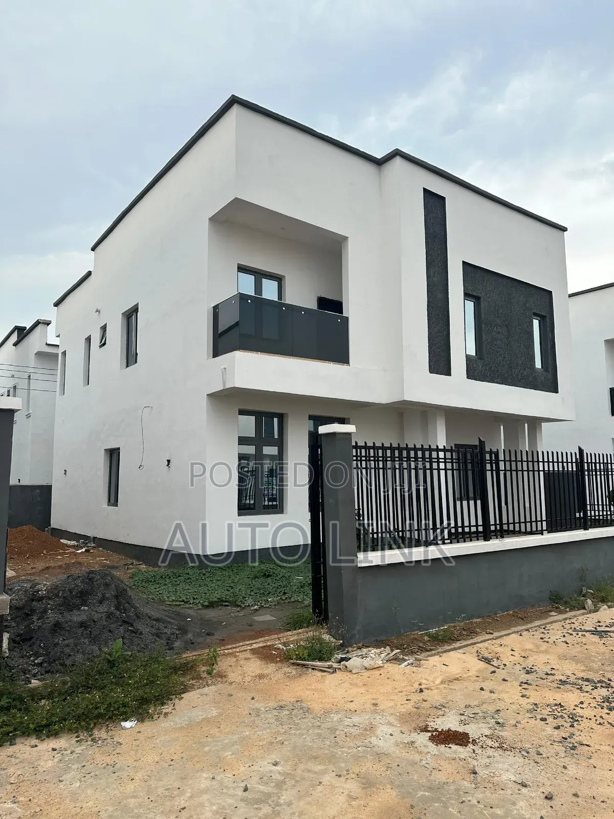 5bdrm Duplex in Enugu for sale in Enugu