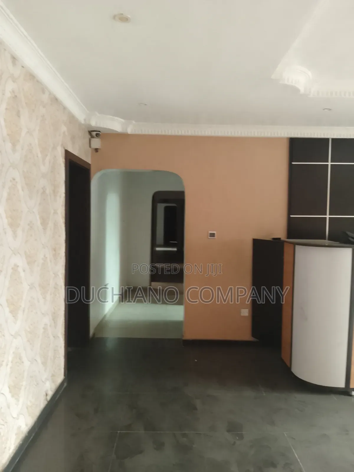 Ikeja: 27 Rooms Hotel for Lease in Adeniyi Jones