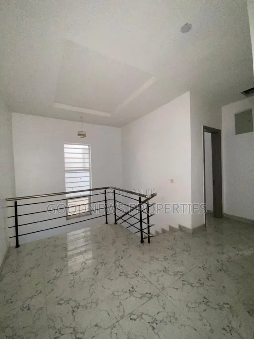 4bdrm Duplex in Oba Avenue, Lekki, Ikota for sale in Ikota