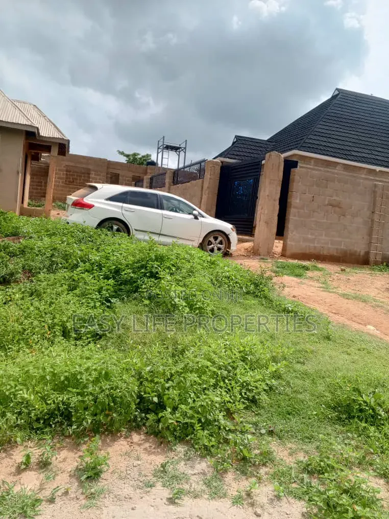 4bdrm Bungalow in Alafia, Alakia for sale in Alakia