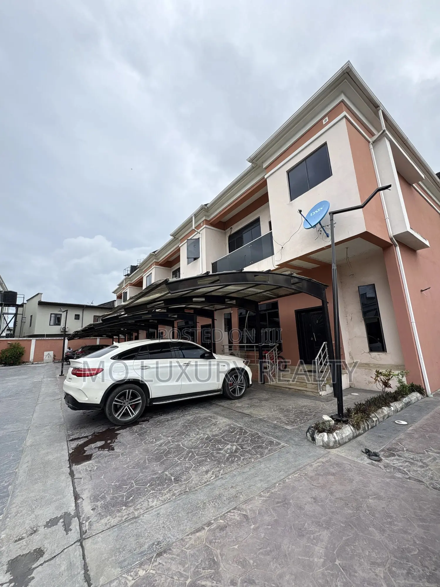 4bdrm Townhouse / Terrace in Casaloma Court, Ikate for rent in Ikate