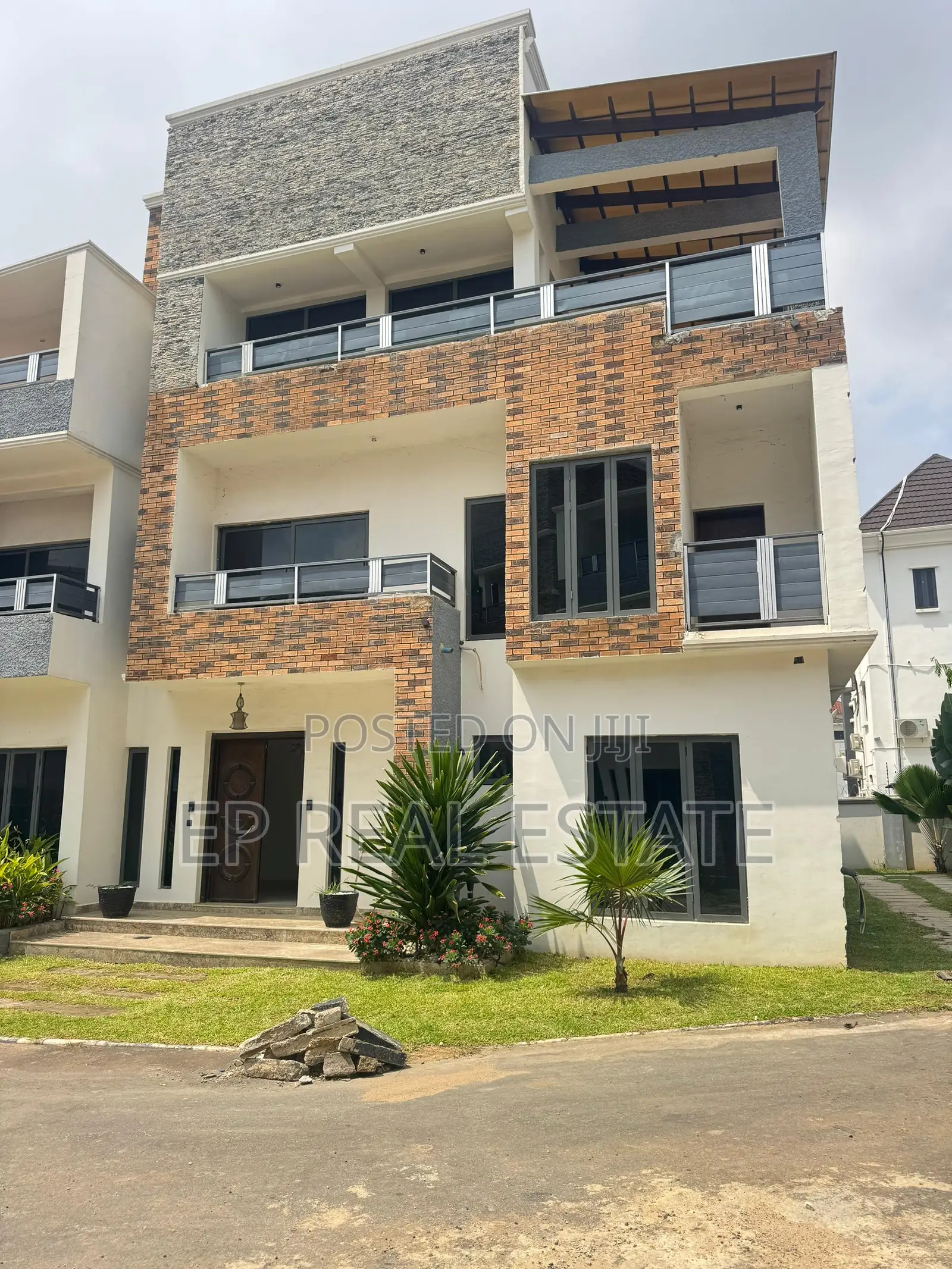 5bdrm Duplex in Katampe Extension for sale in Katampe Extension