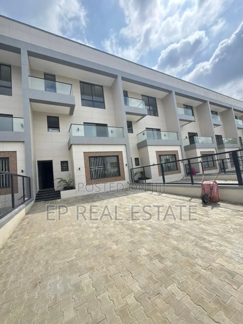 5bdrm Duplex in Katampe Extension for sale in Katampe Extension