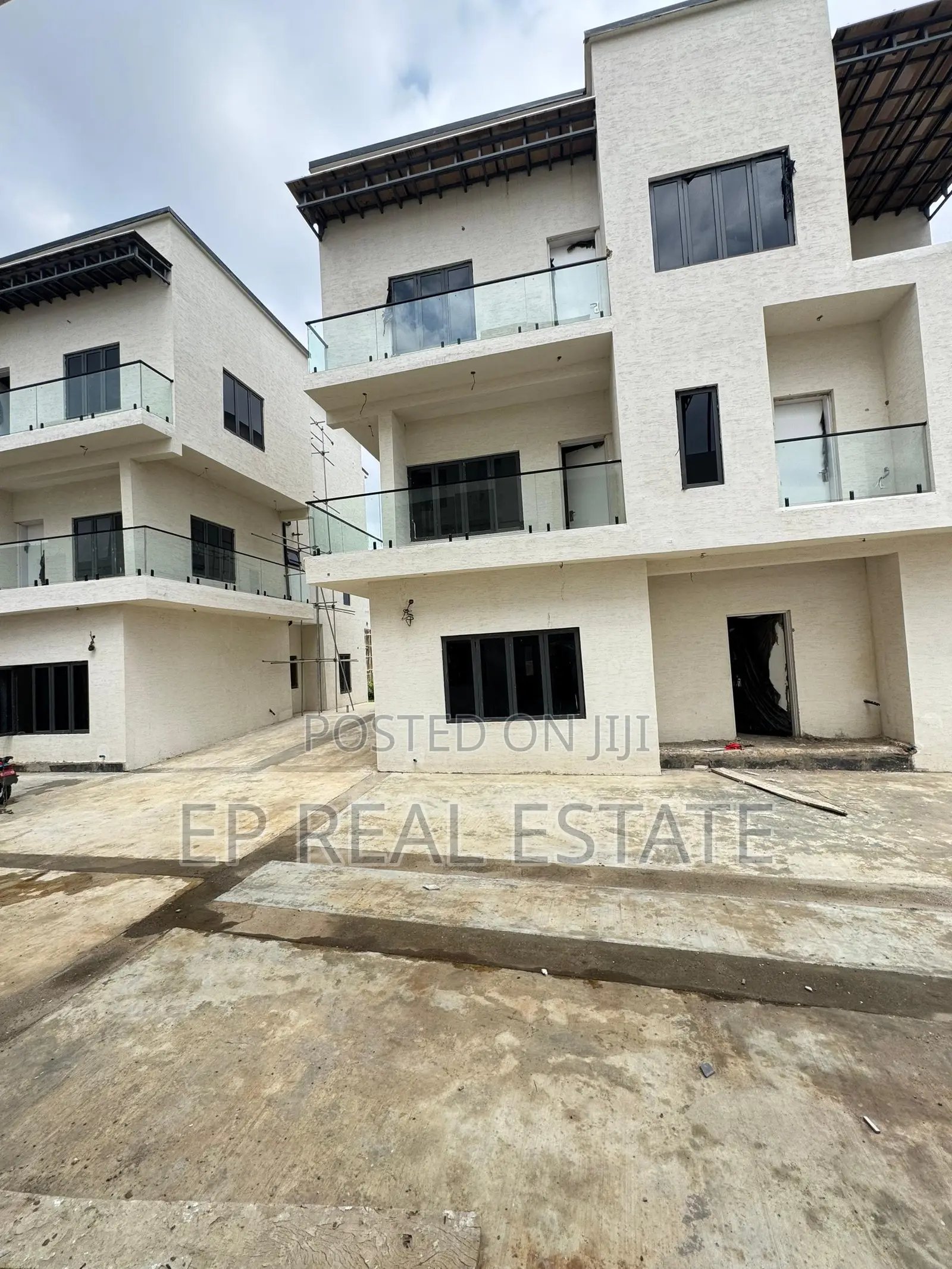 5bdrm Duplex in Katampe Extension for sale in Katampe Extension