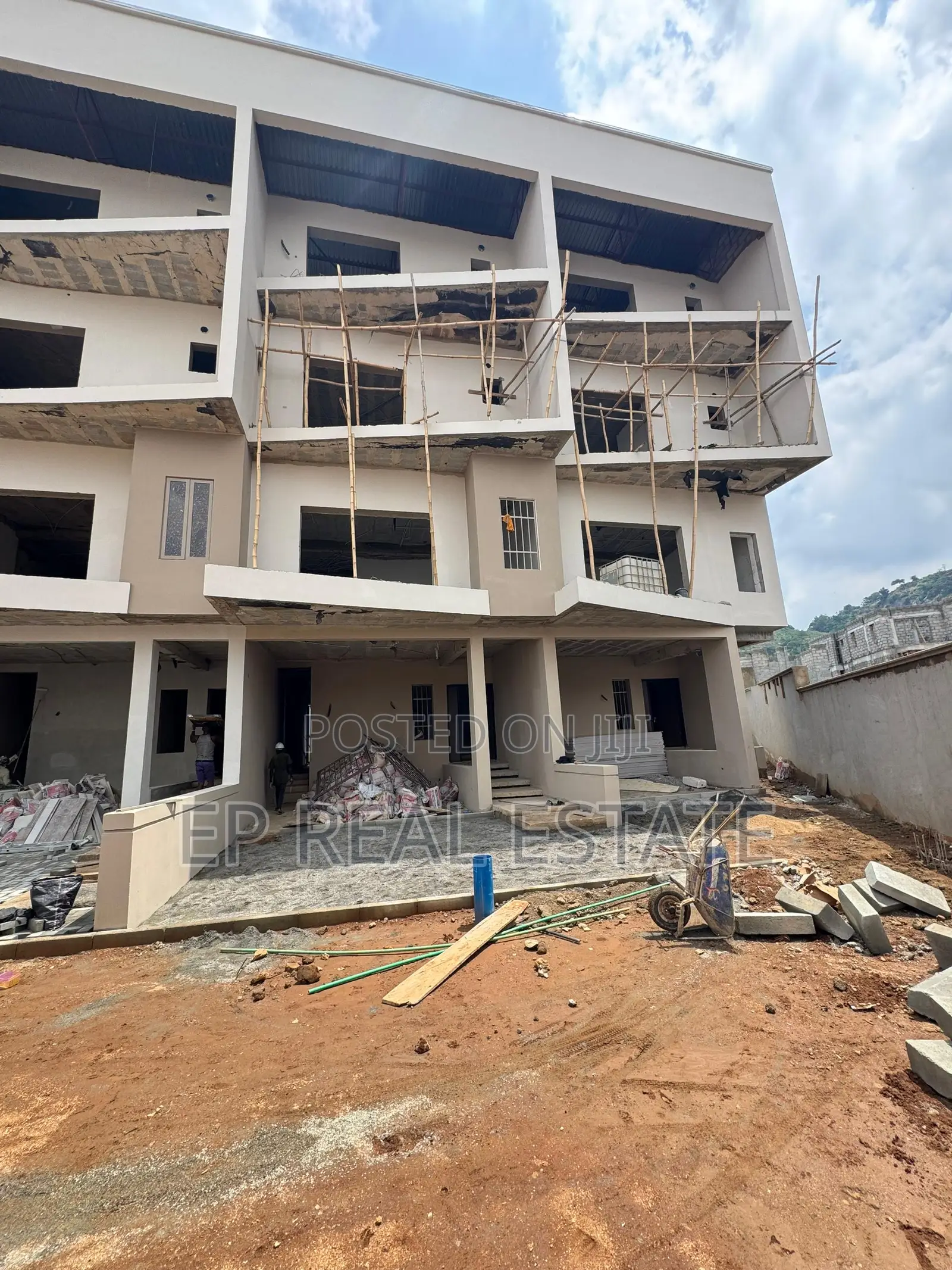 5bdrm Duplex in Katampe Extension for sale in Katampe Extension