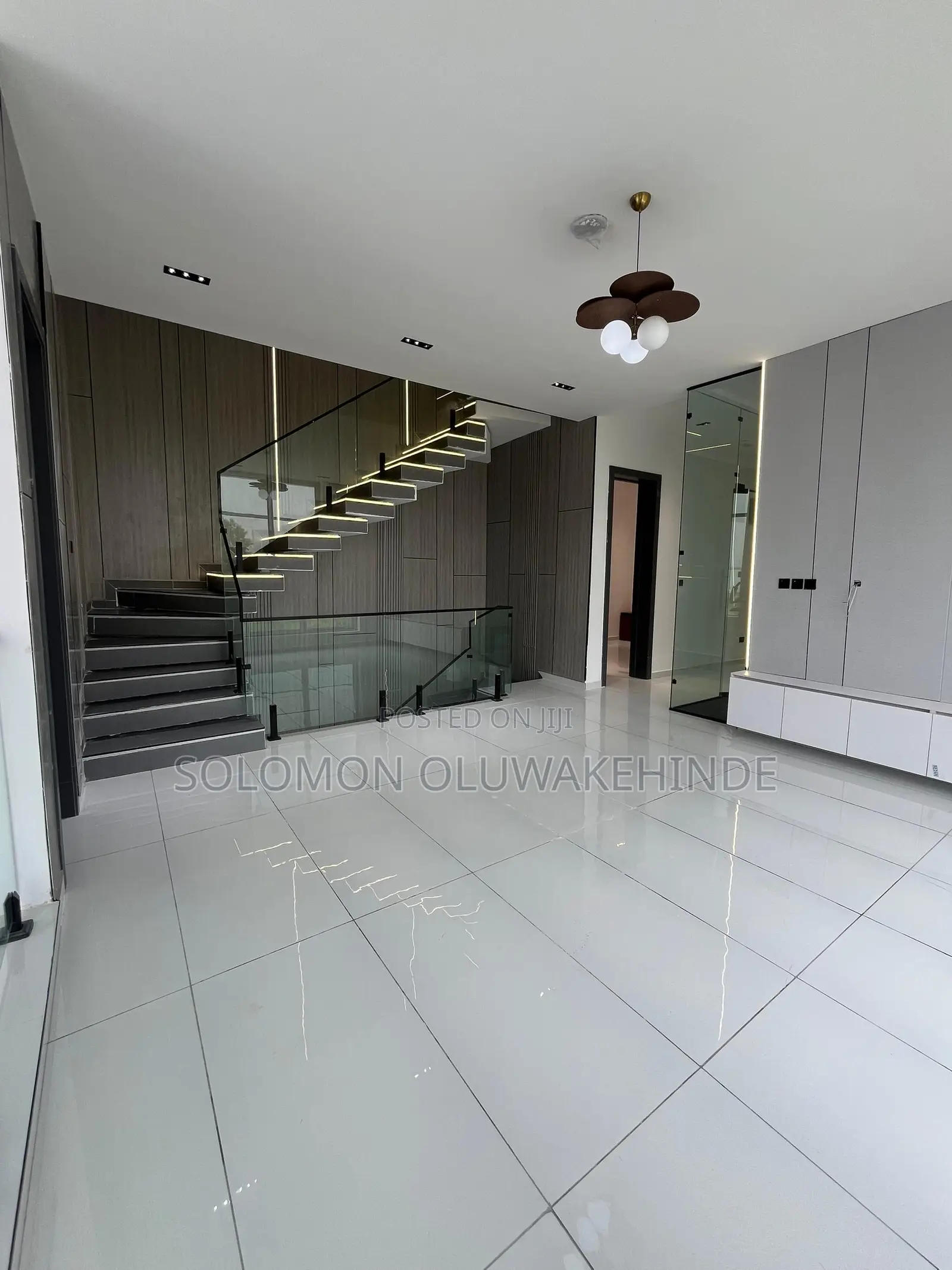 5bdrm Duplex in Osapa London for sale in Osapa london