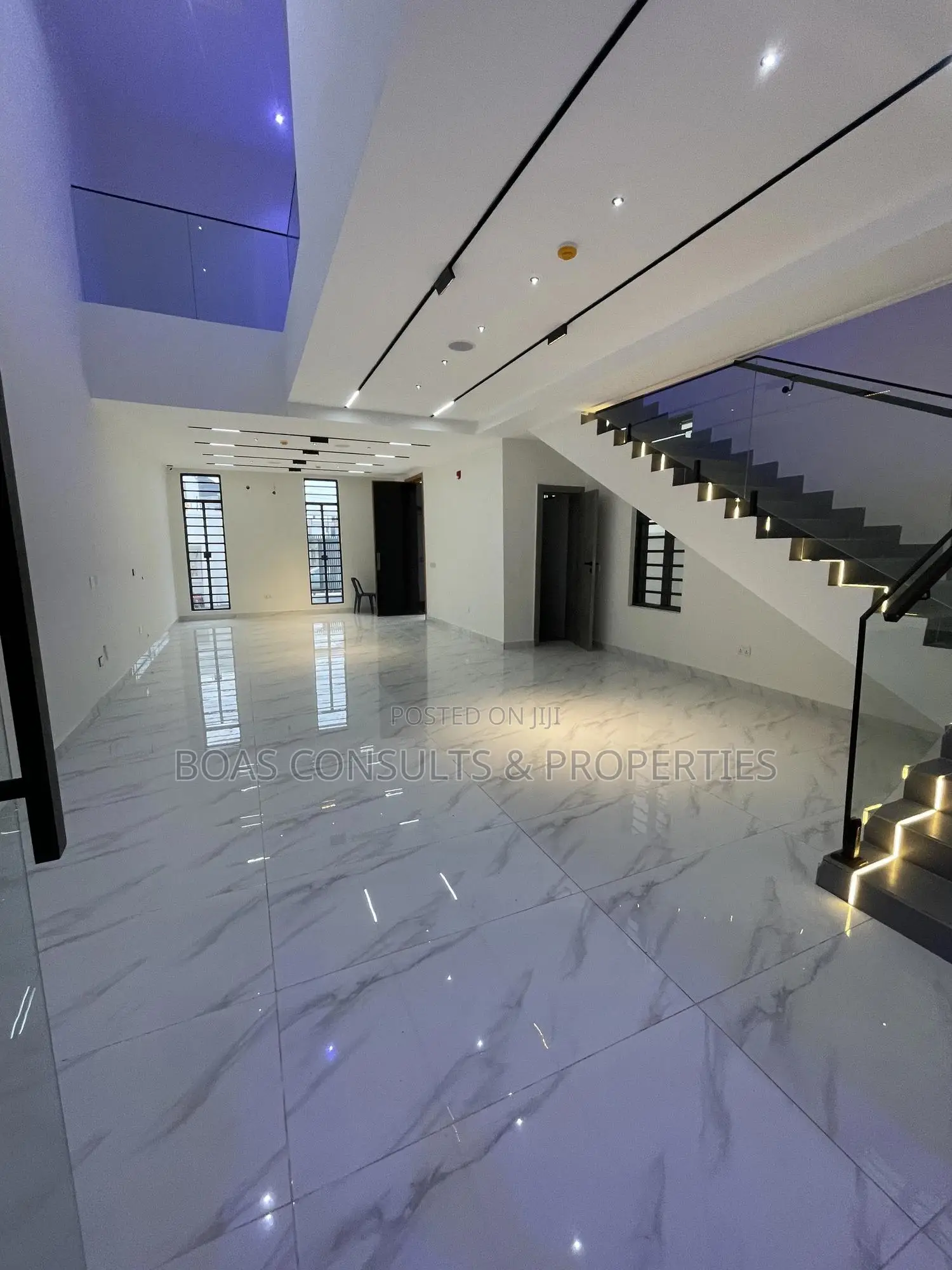 4bdrm Duplex in Ikota for sale in Ikota