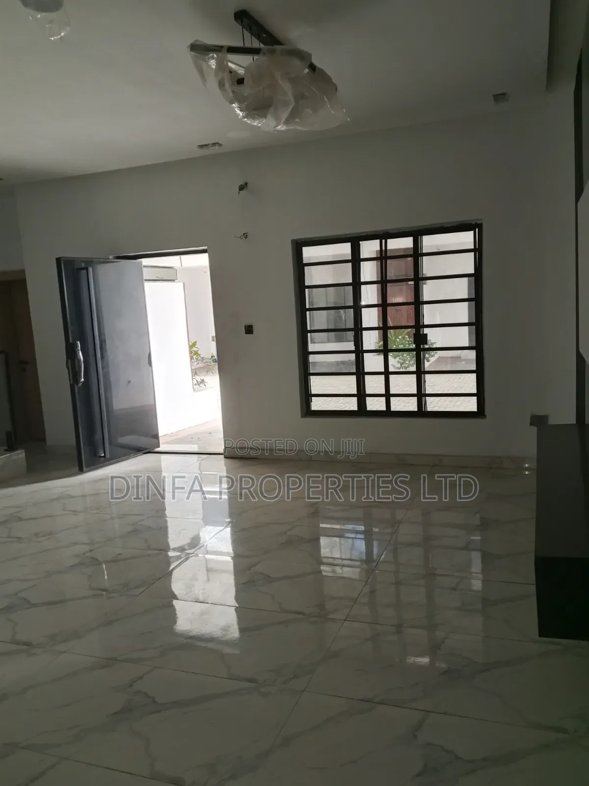 3bdrm Duplex in Ikota for sale in Ikota