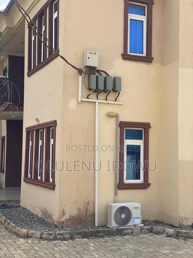 Furnished 3bdrm Block of Flats in Abiola Farm Estate, Ayobo for sale in Ayobo