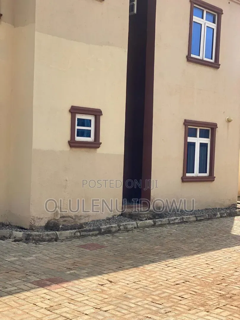 Furnished 3bdrm Block of Flats in Abiola Farm Estate, Ayobo for sale in Ayobo