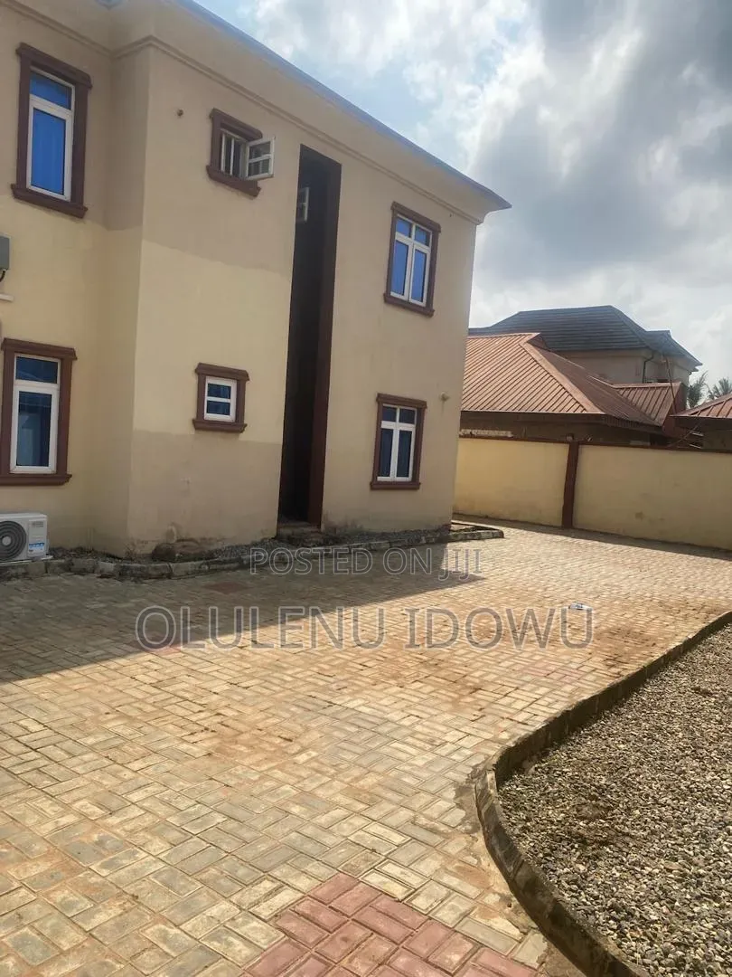 Furnished 3bdrm Block of Flats in Abiola Farm Estate, Ayobo for sale in Ayobo