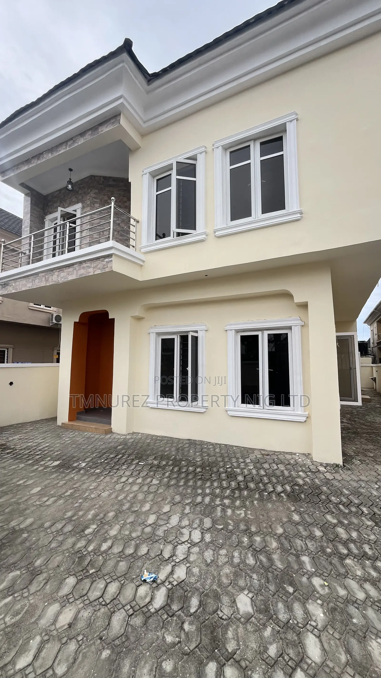 5bdrm Duplex in Ikota Estate for rent in Ikota